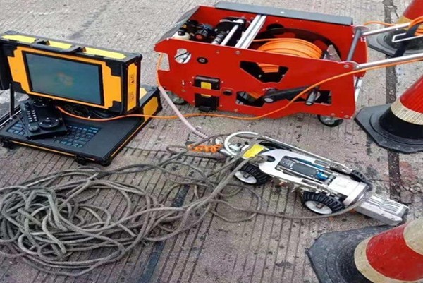 召陵CCTV管道检测机器人